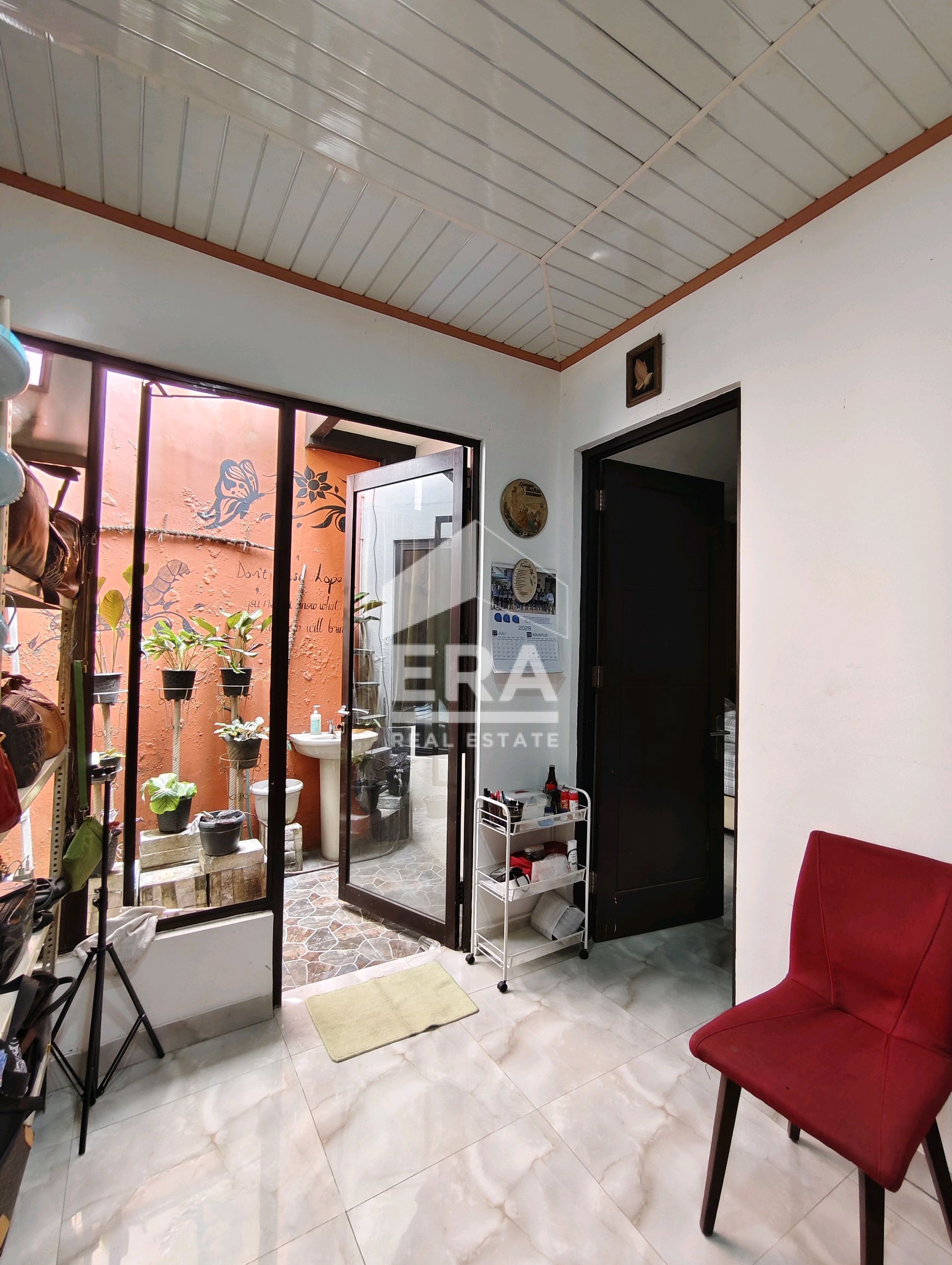 interior 2