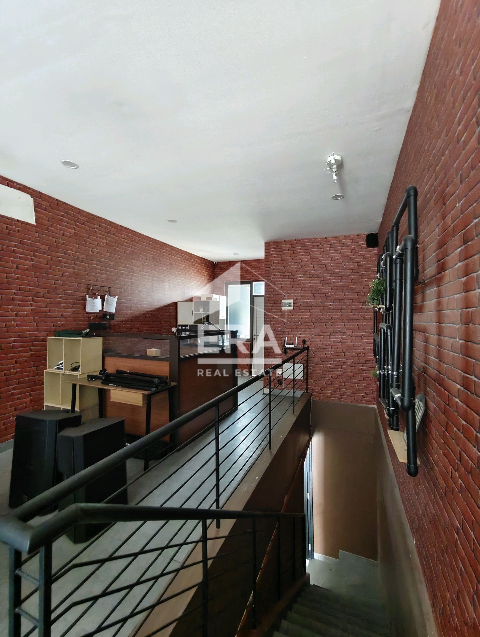 interior 6
