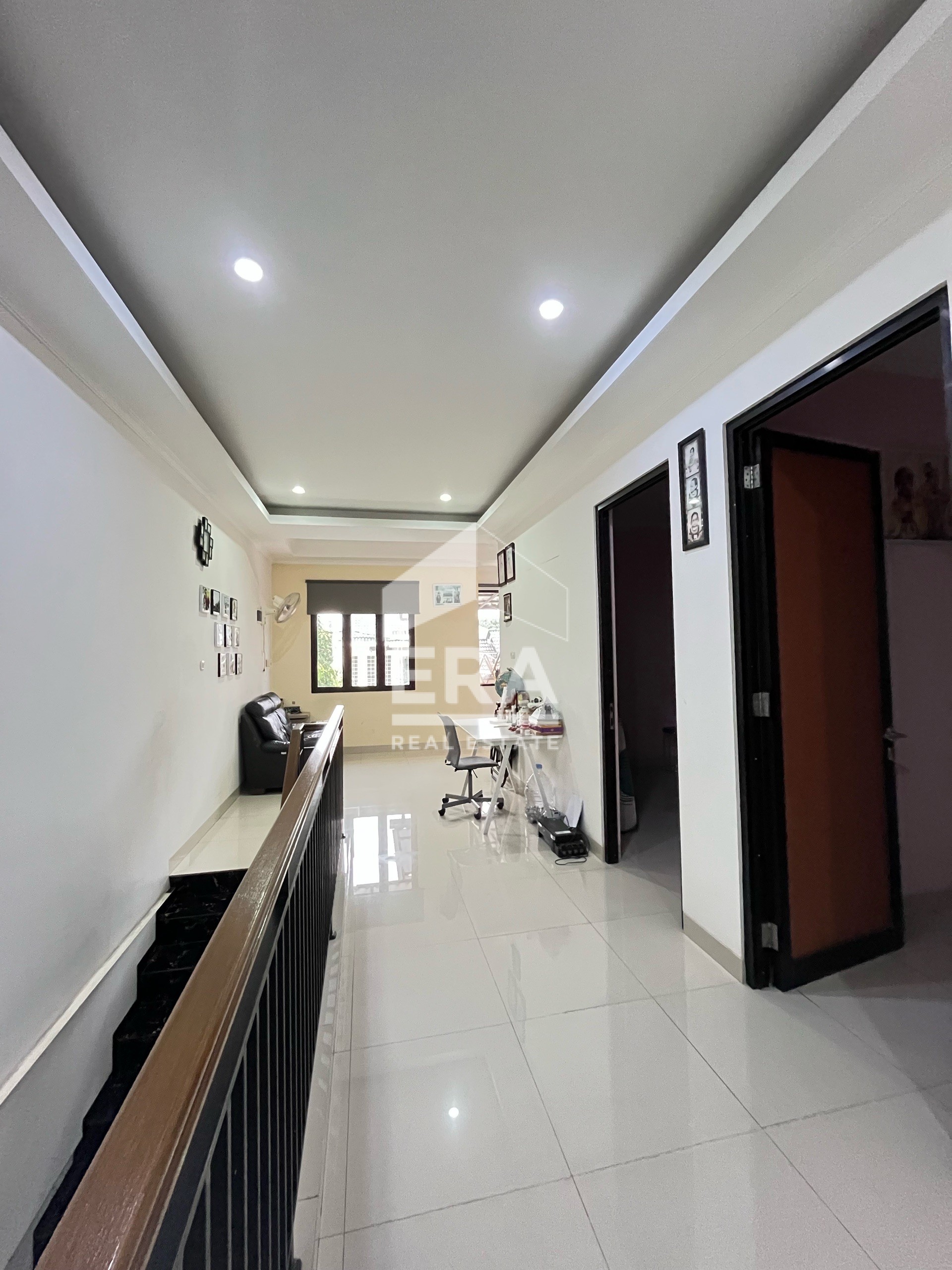 interior 6