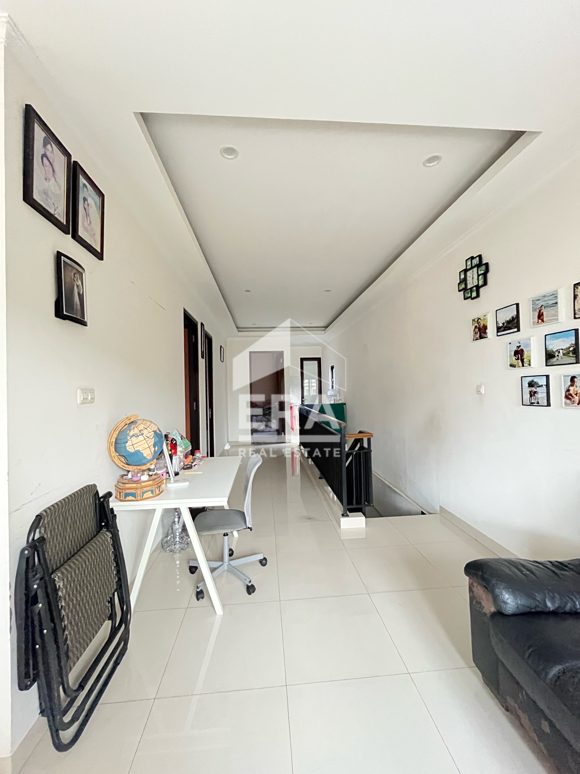 interior 8