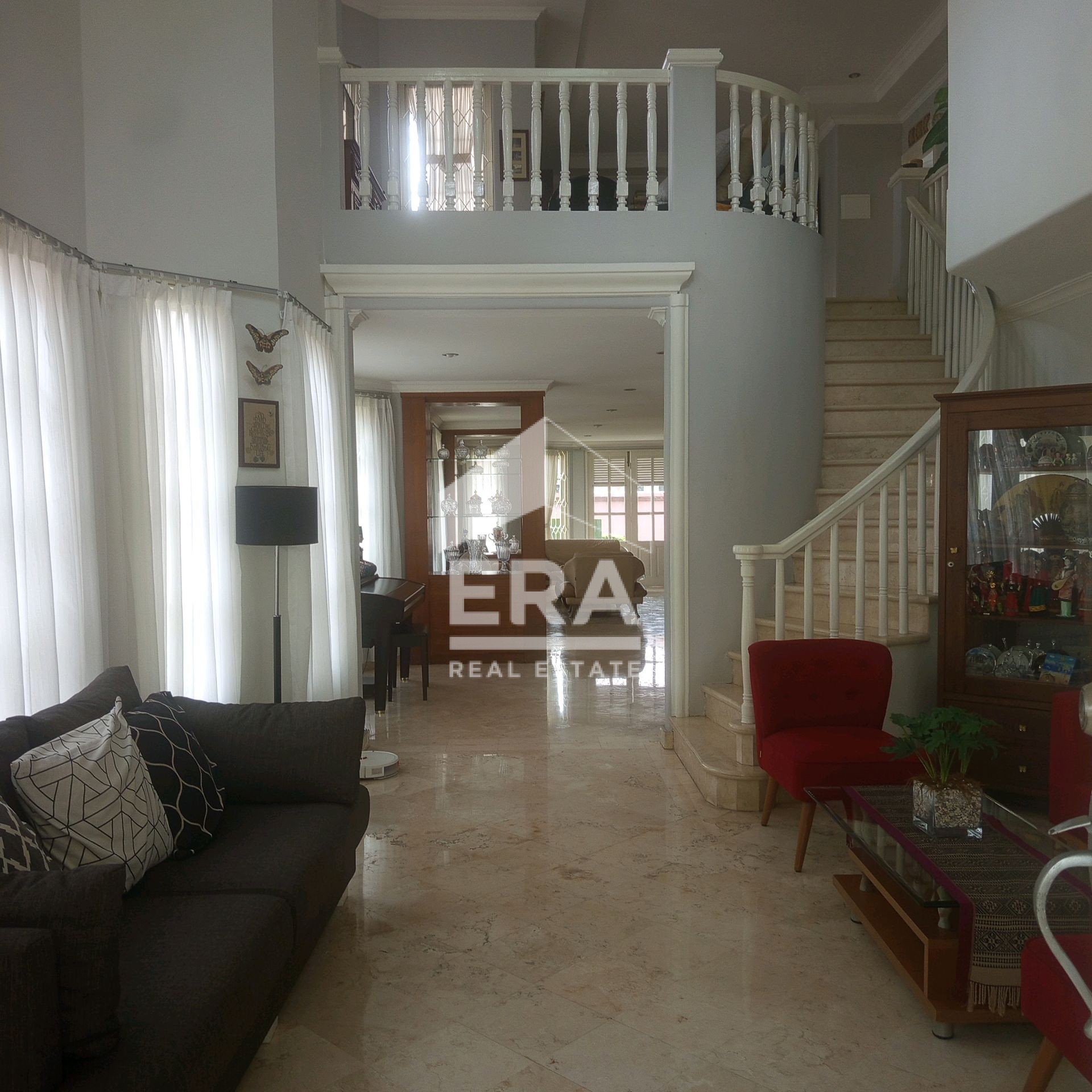 interior 2