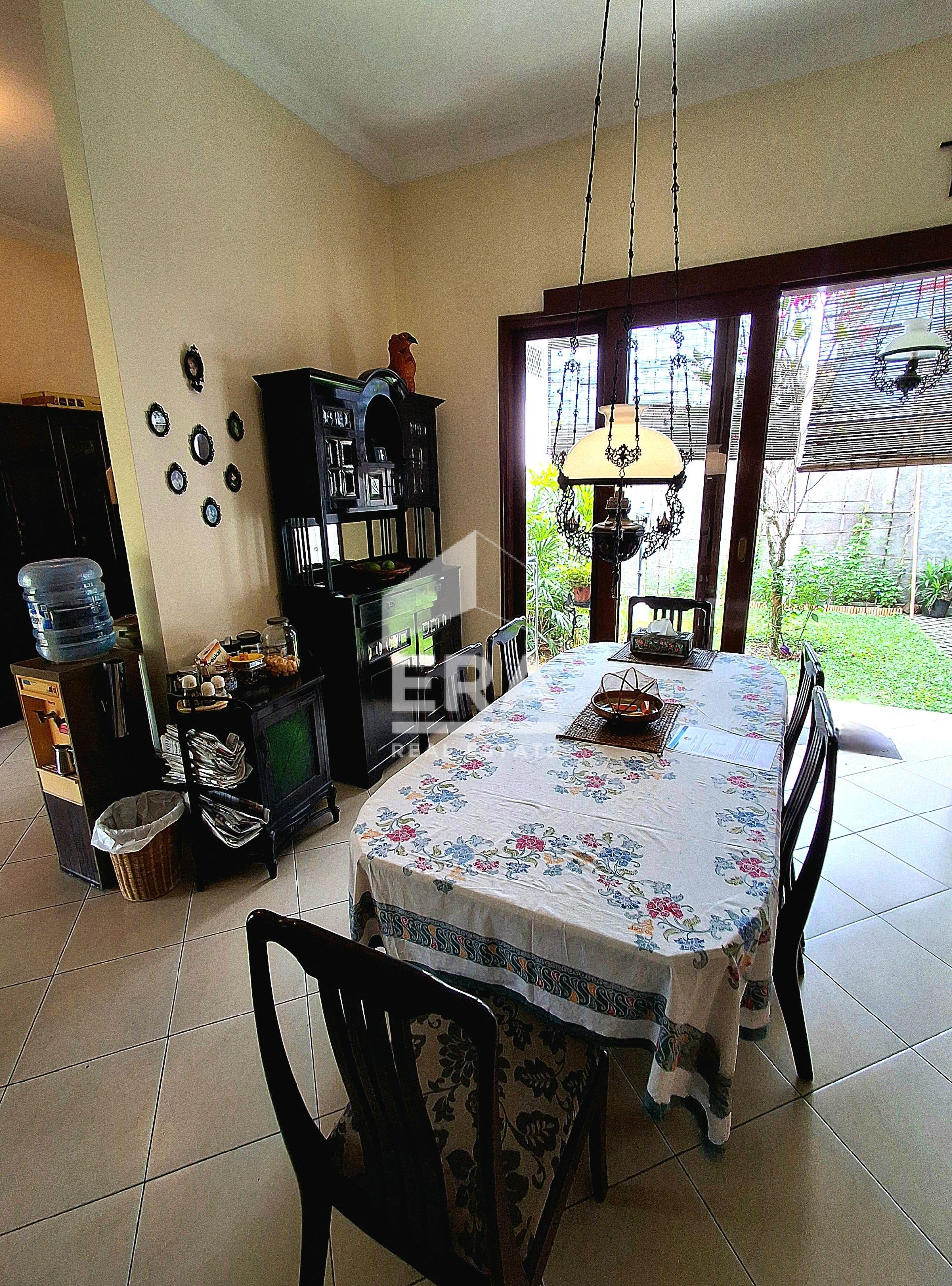 interior 6