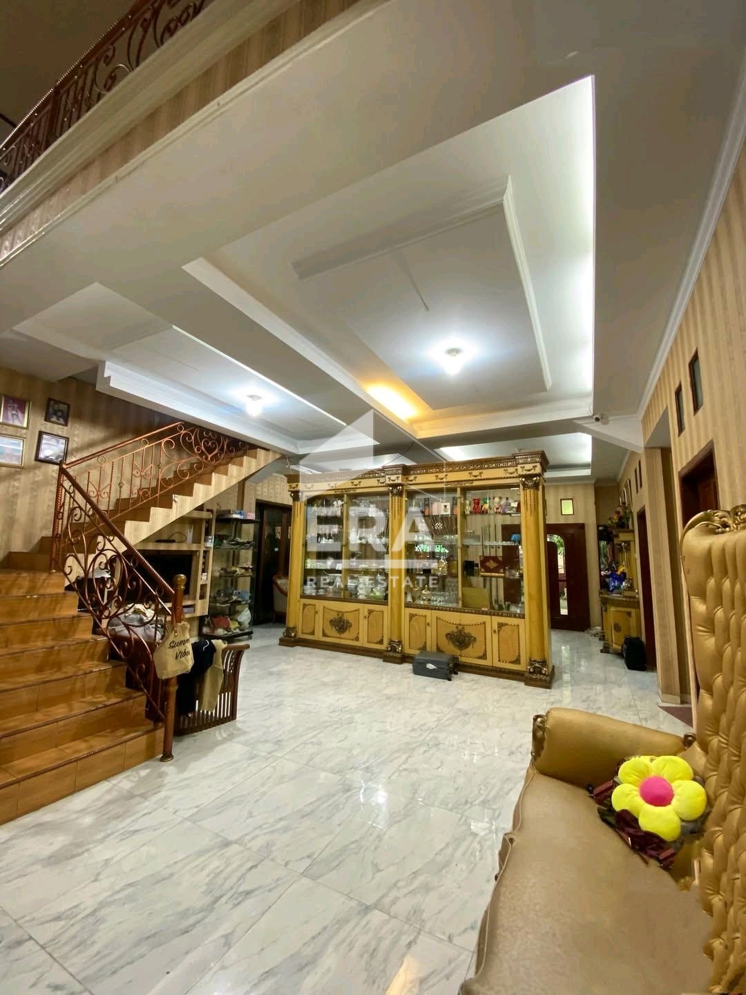interior 6
