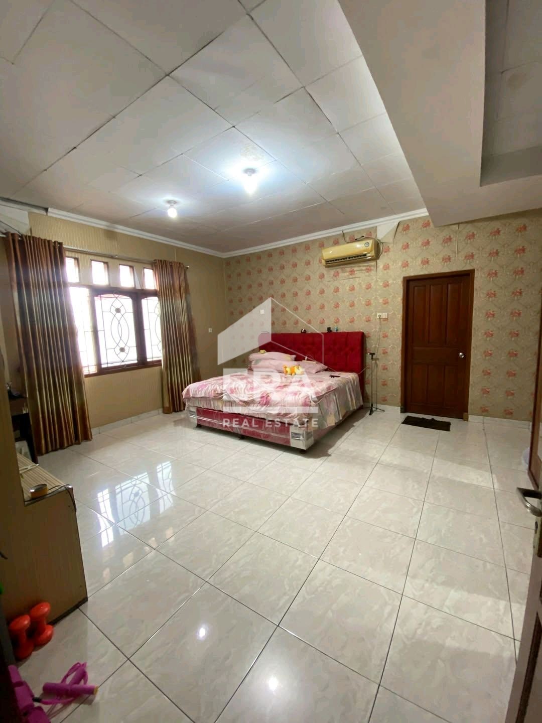 interior 7