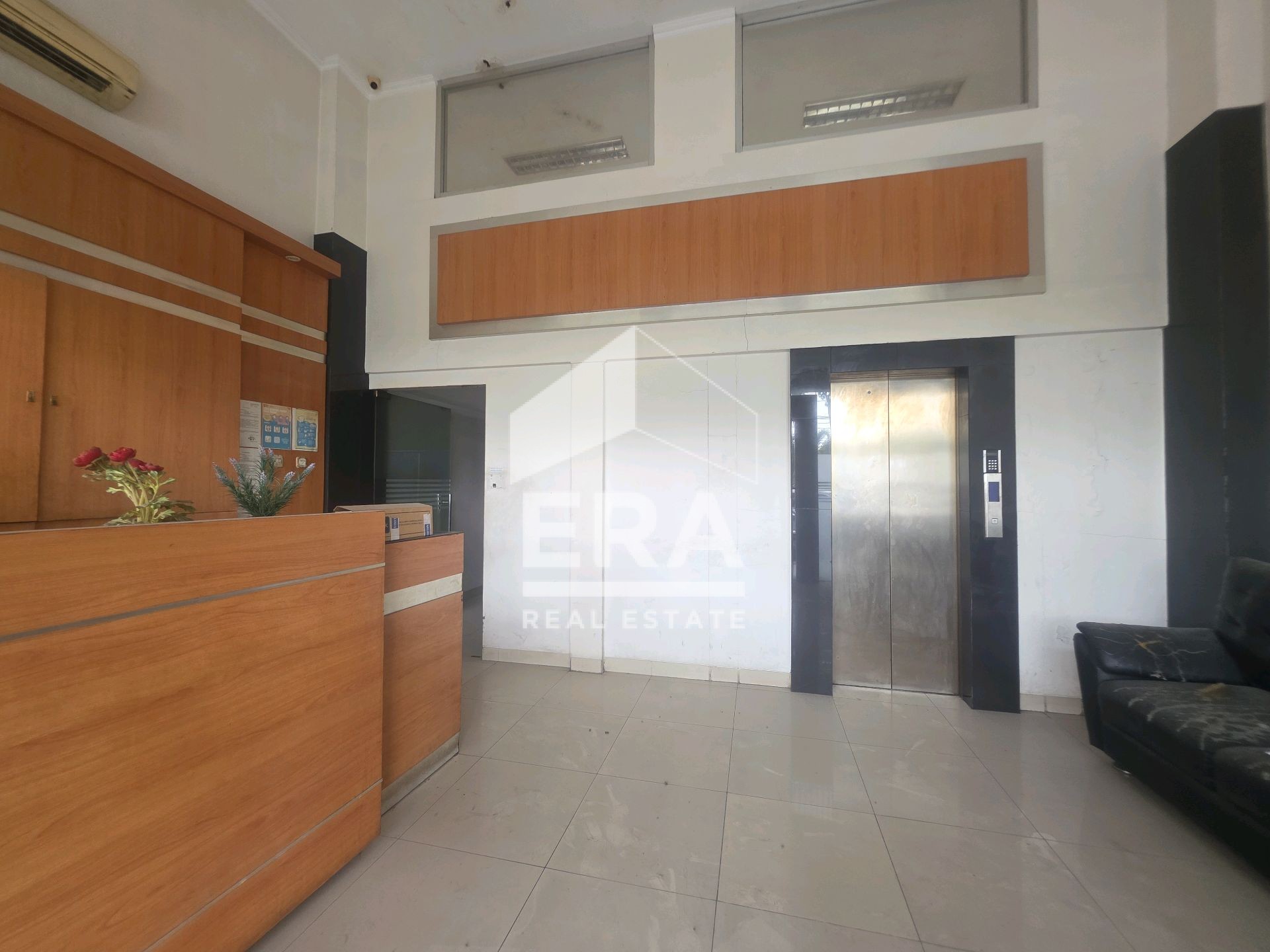 interior 6