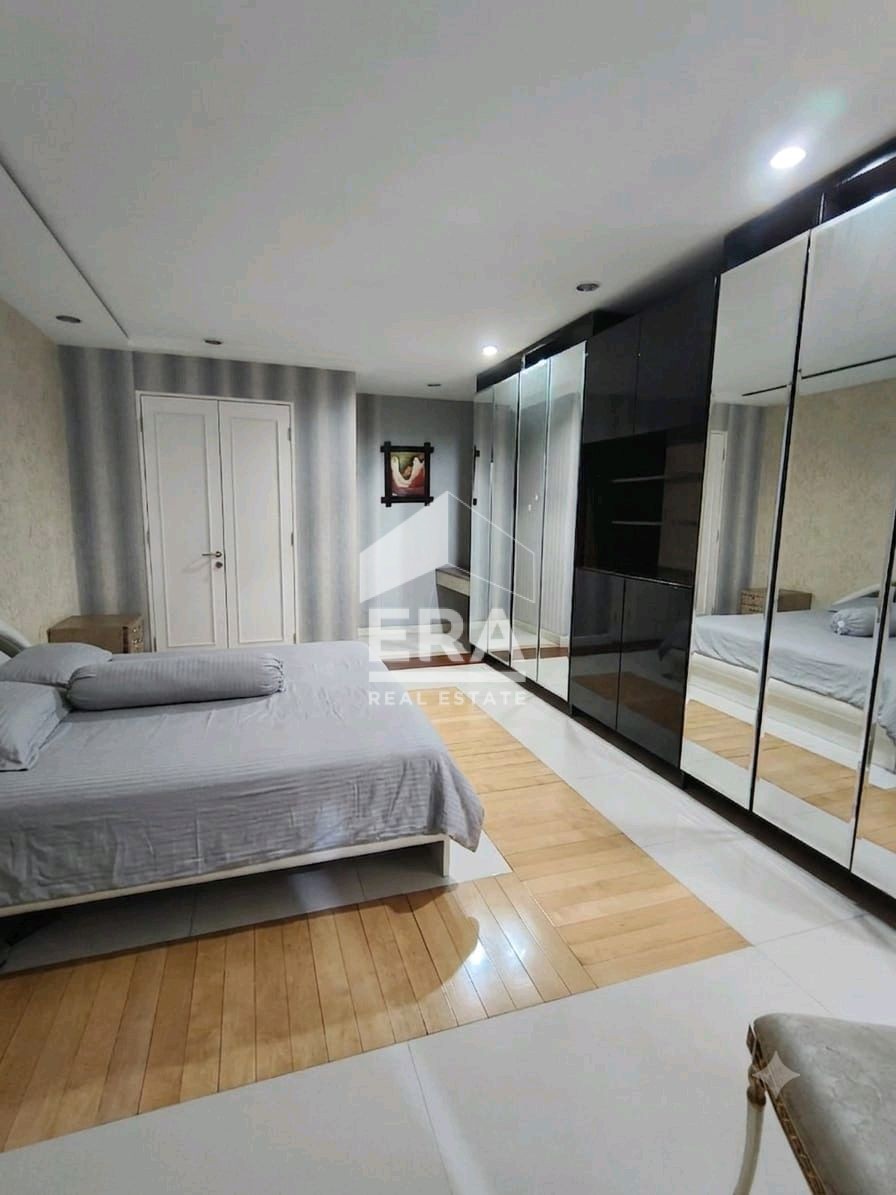 interior 5
