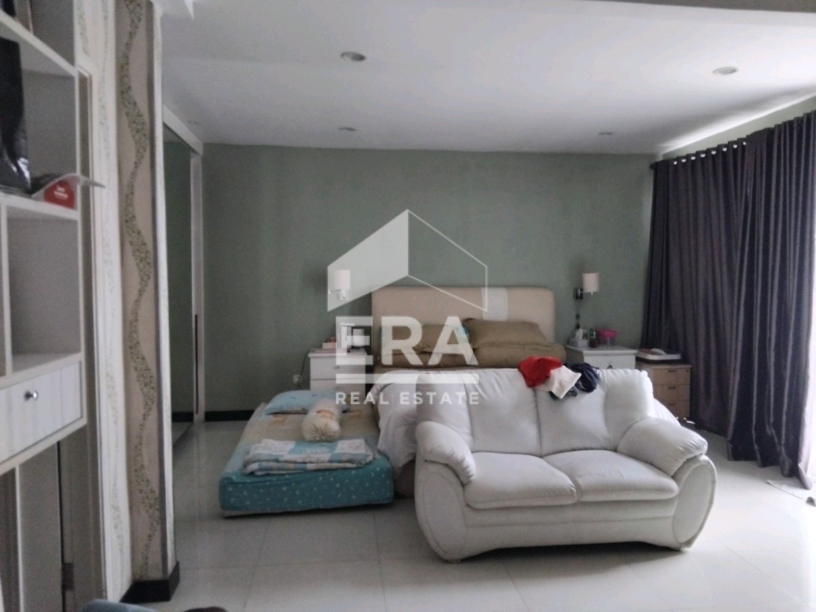 interior 2