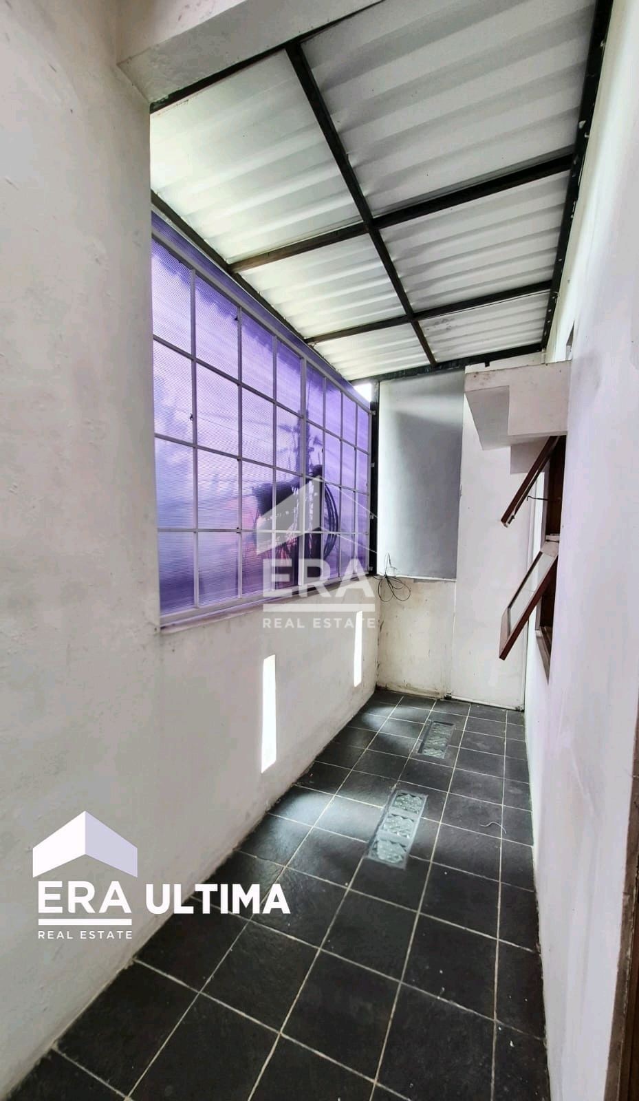 interior 9