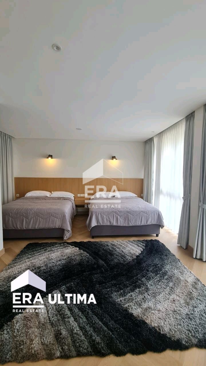 interior 10