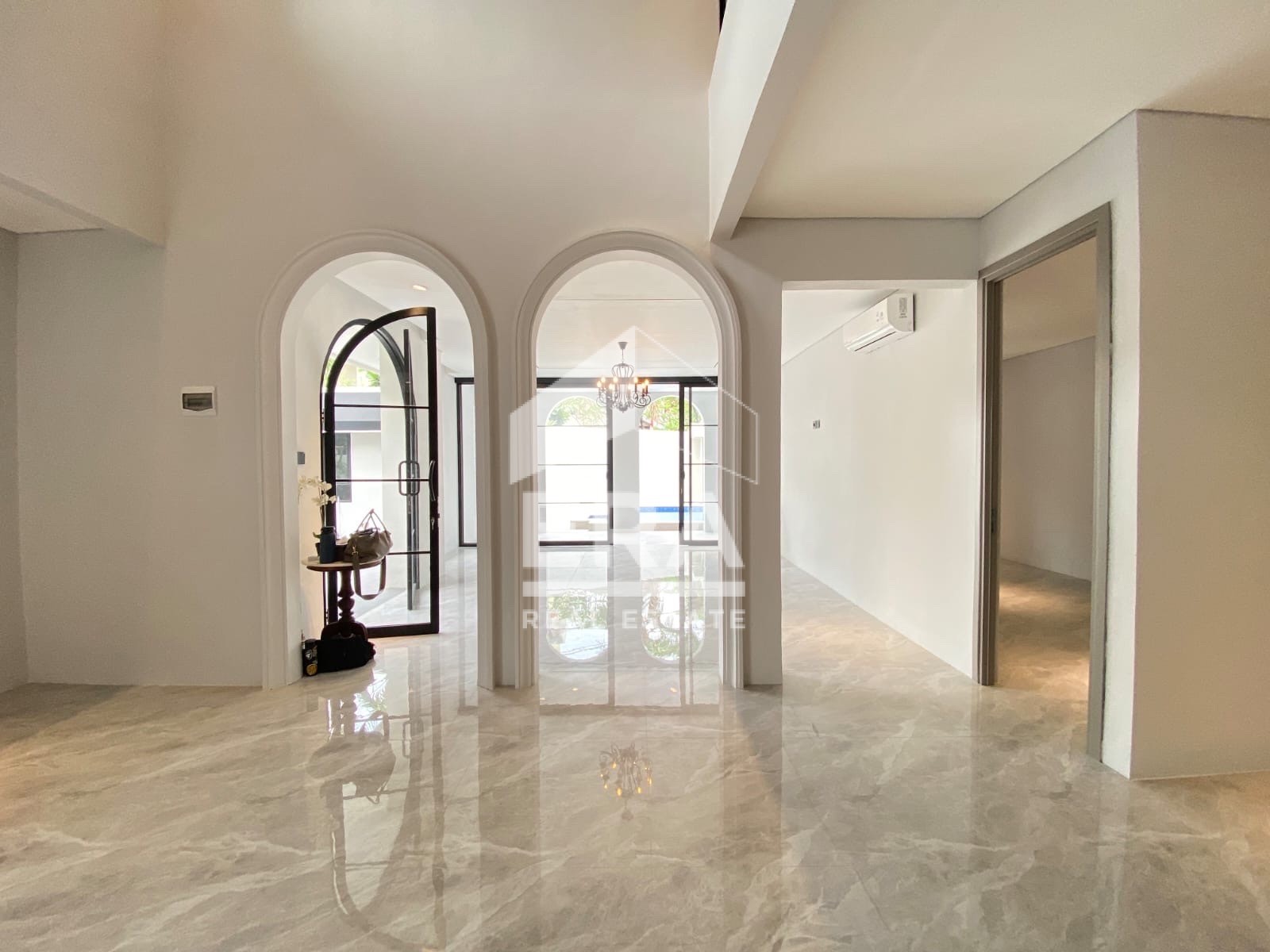 interior 4