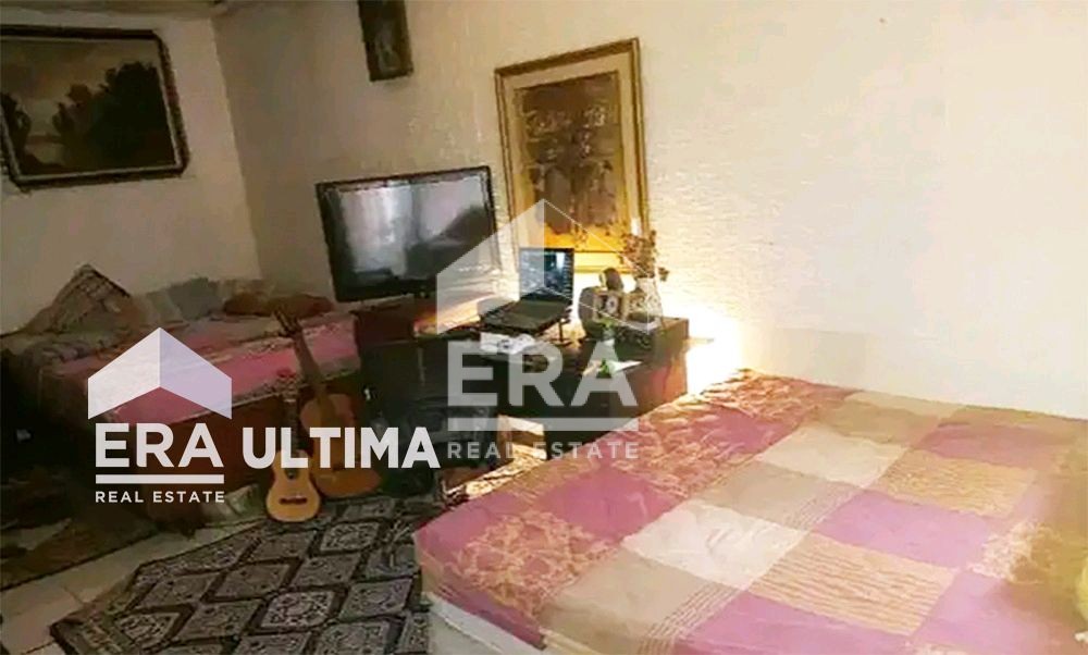 interior 6
