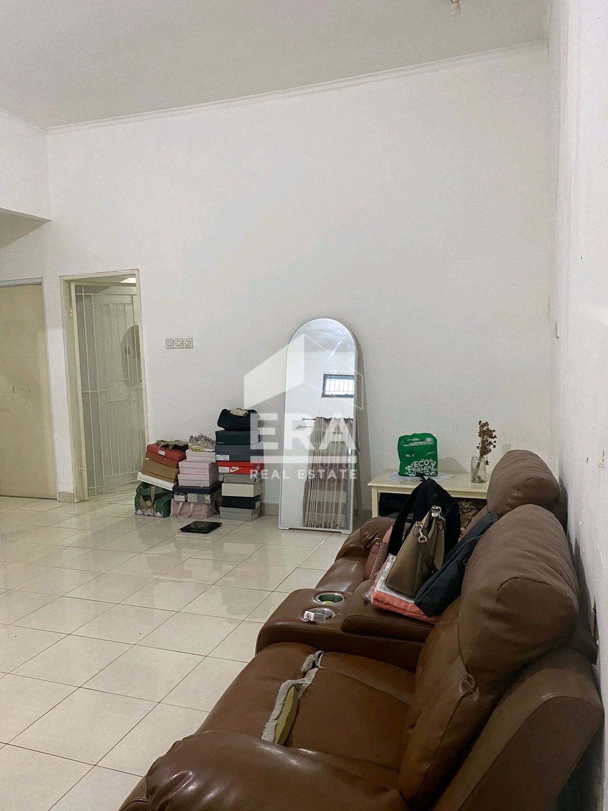 interior 2