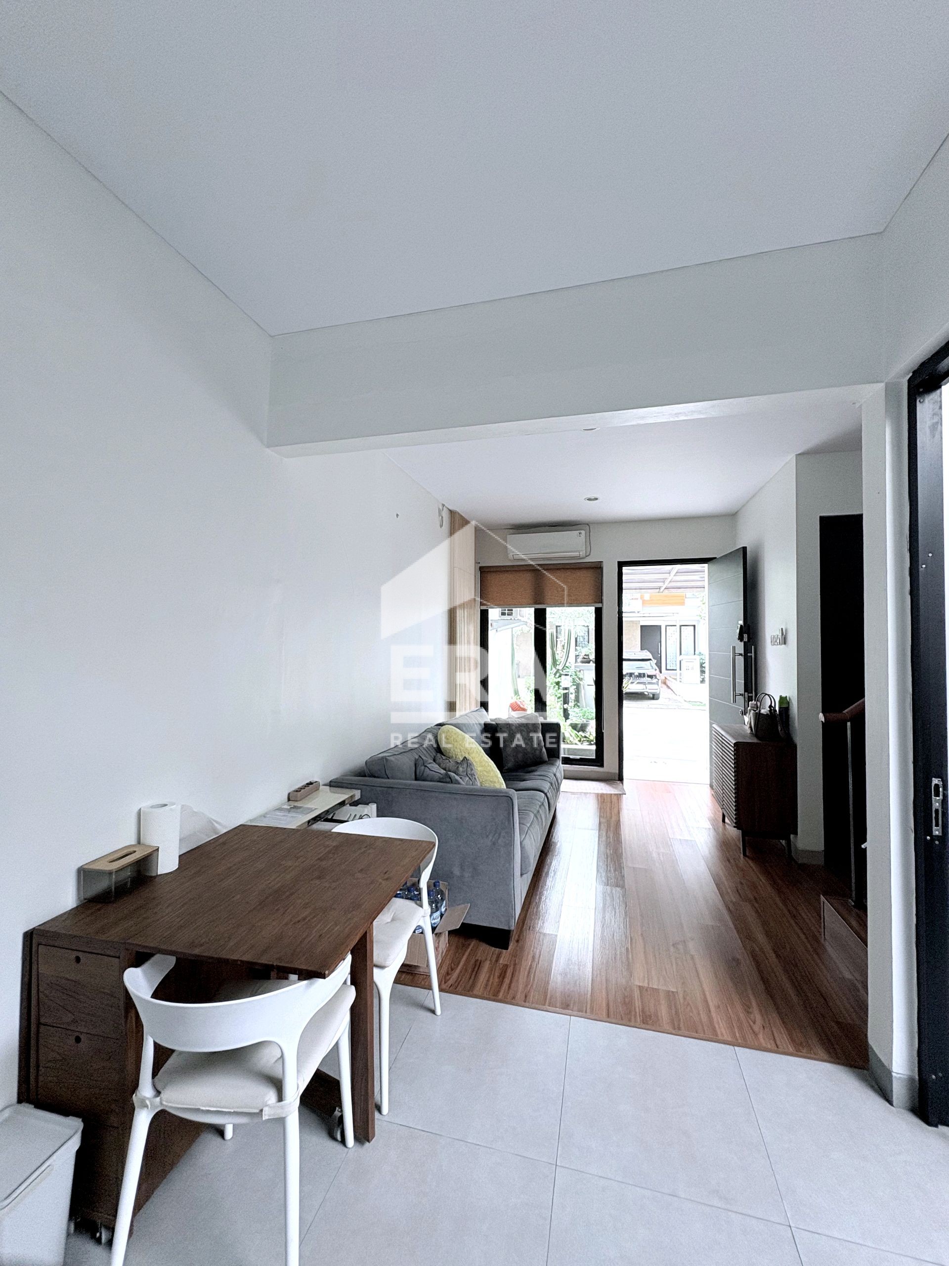 interior 3