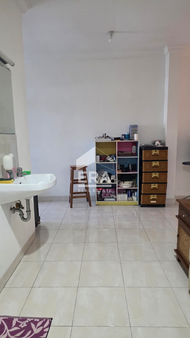 interior 10