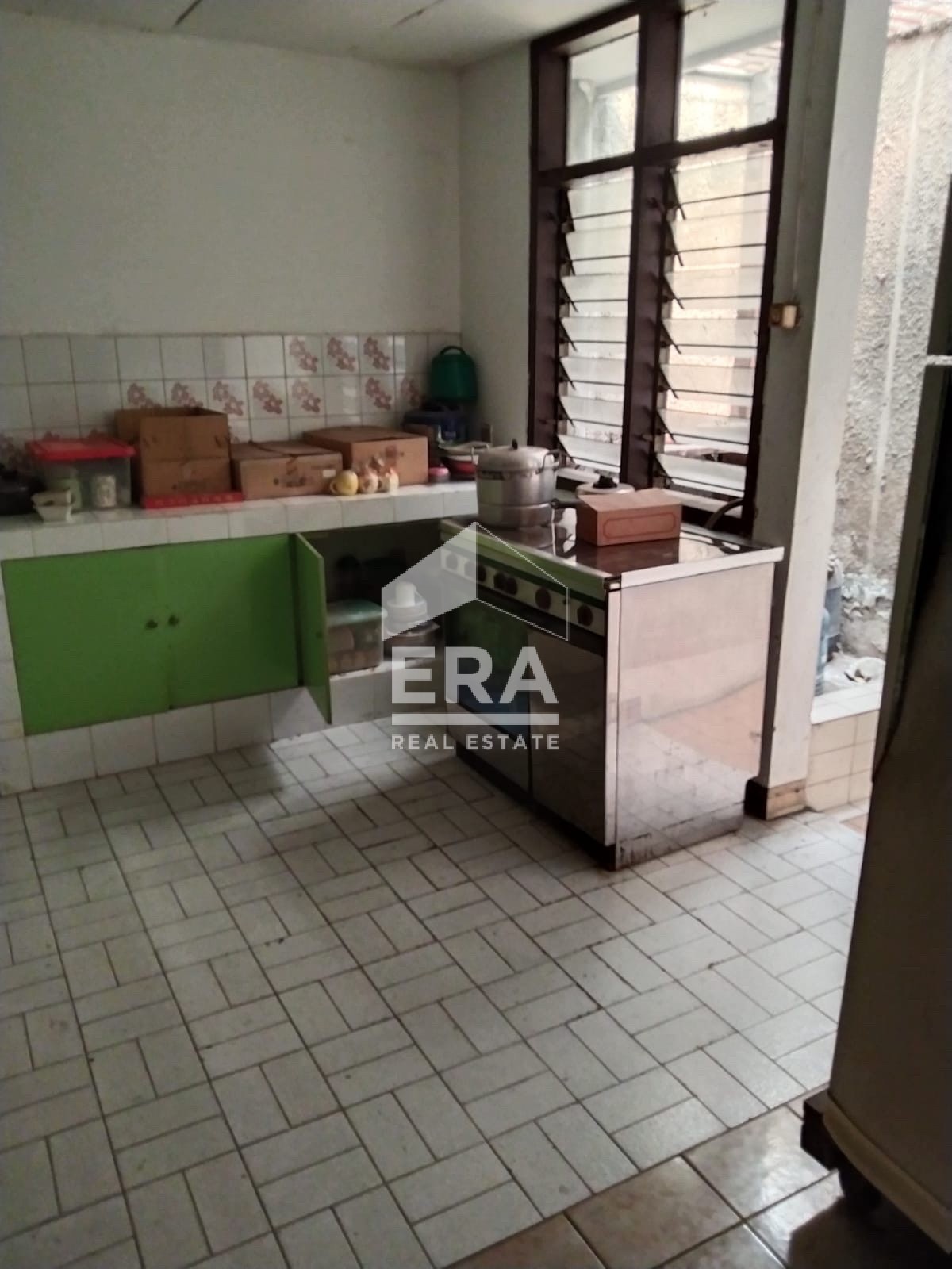 interior 8
