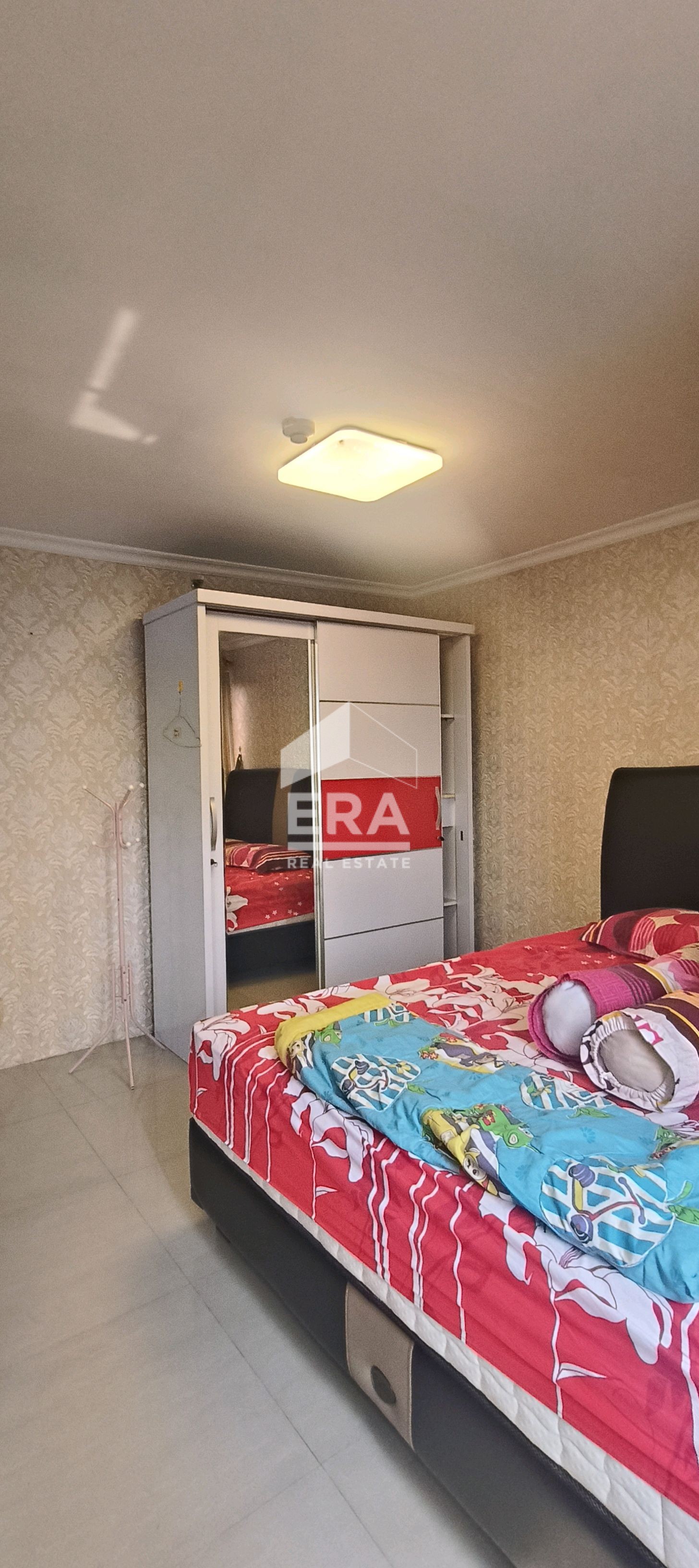 interior 8