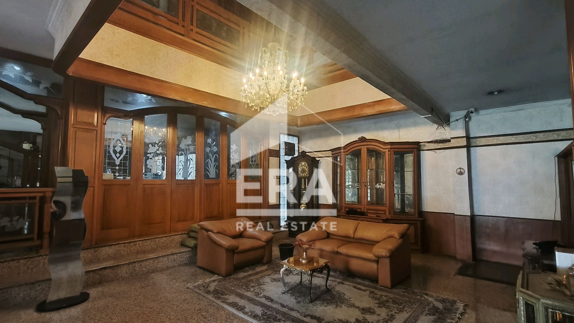interior 2