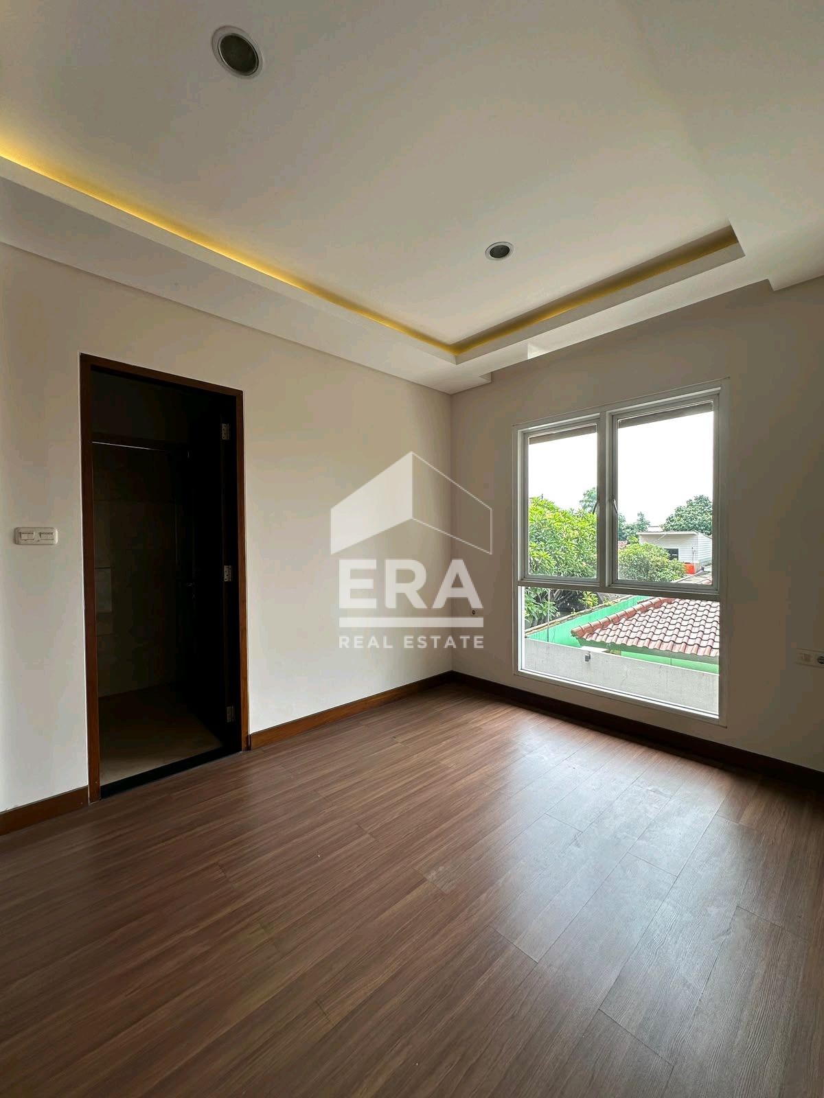 interior 4