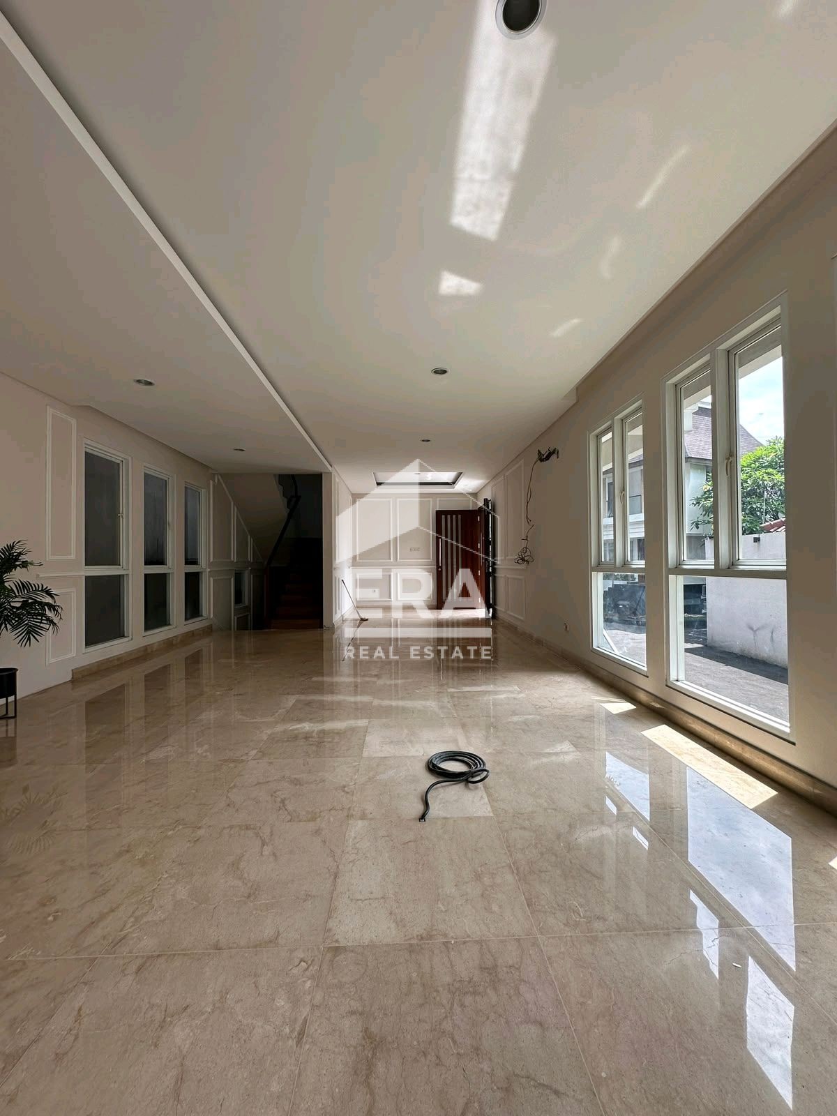 interior 6