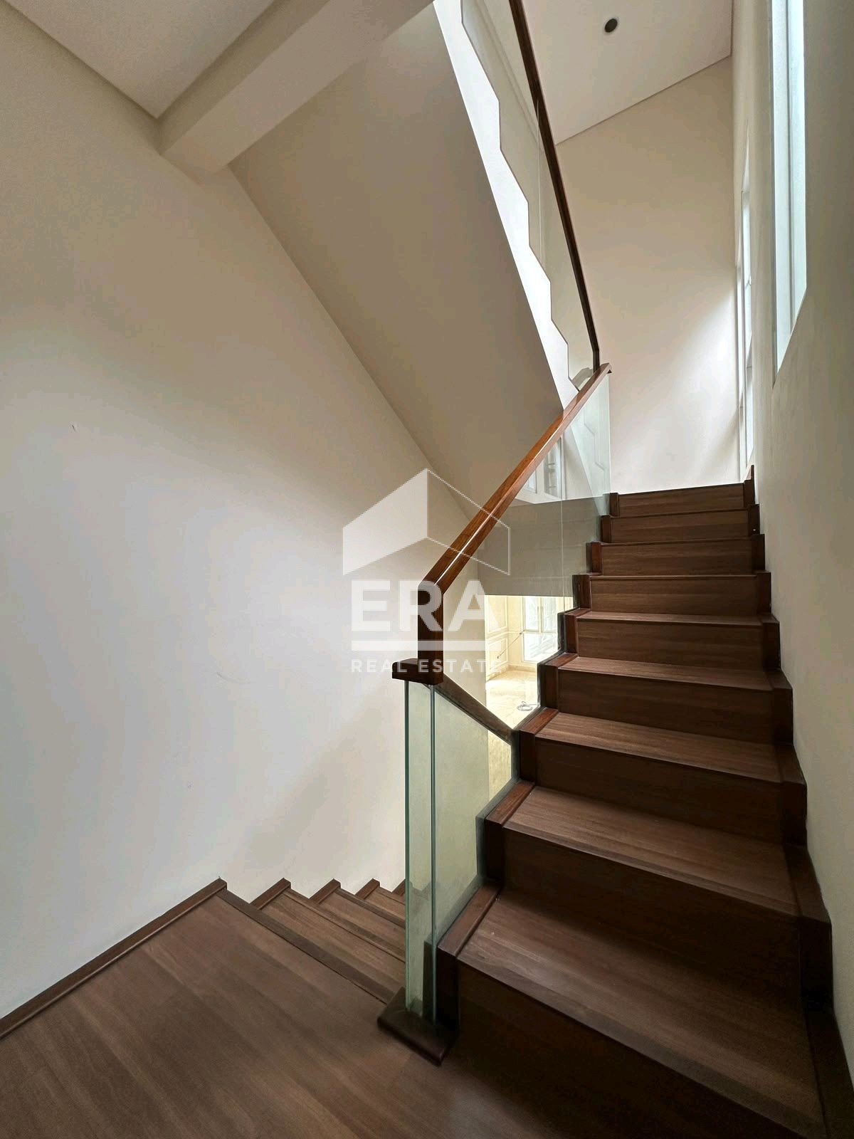 interior 9