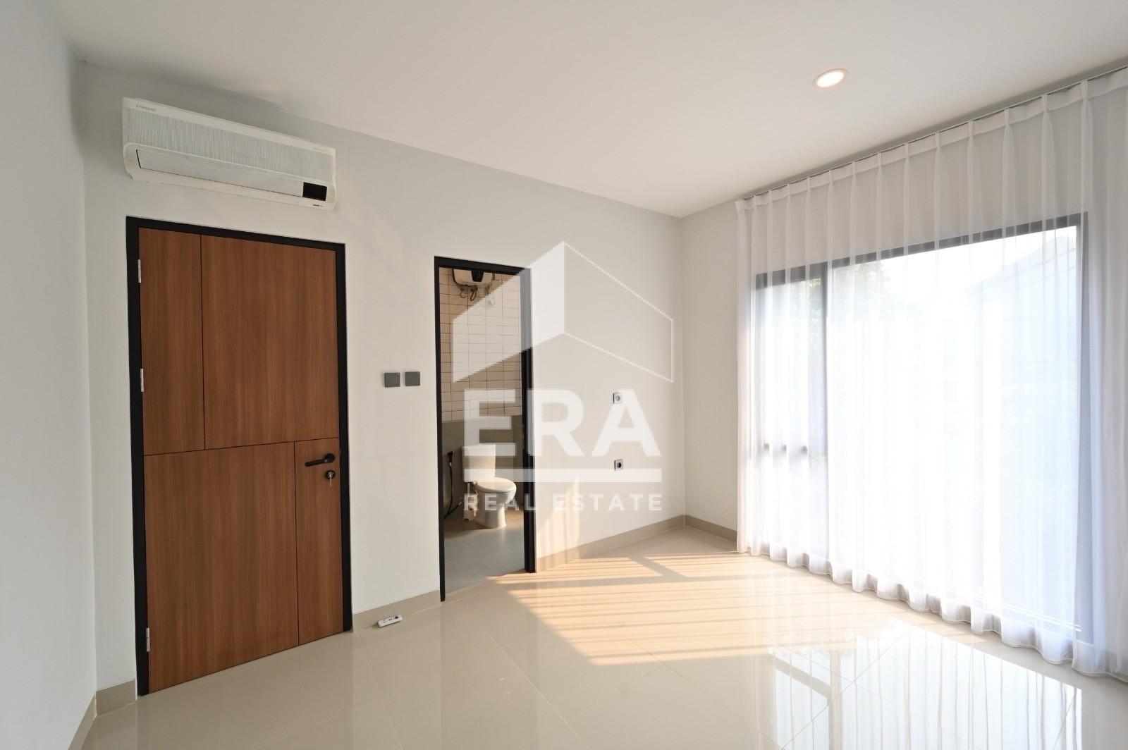interior 4
