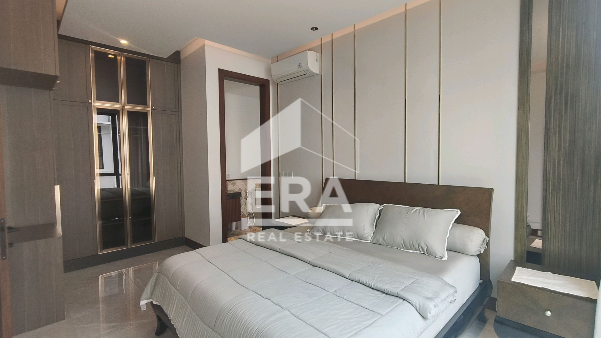 interior 6