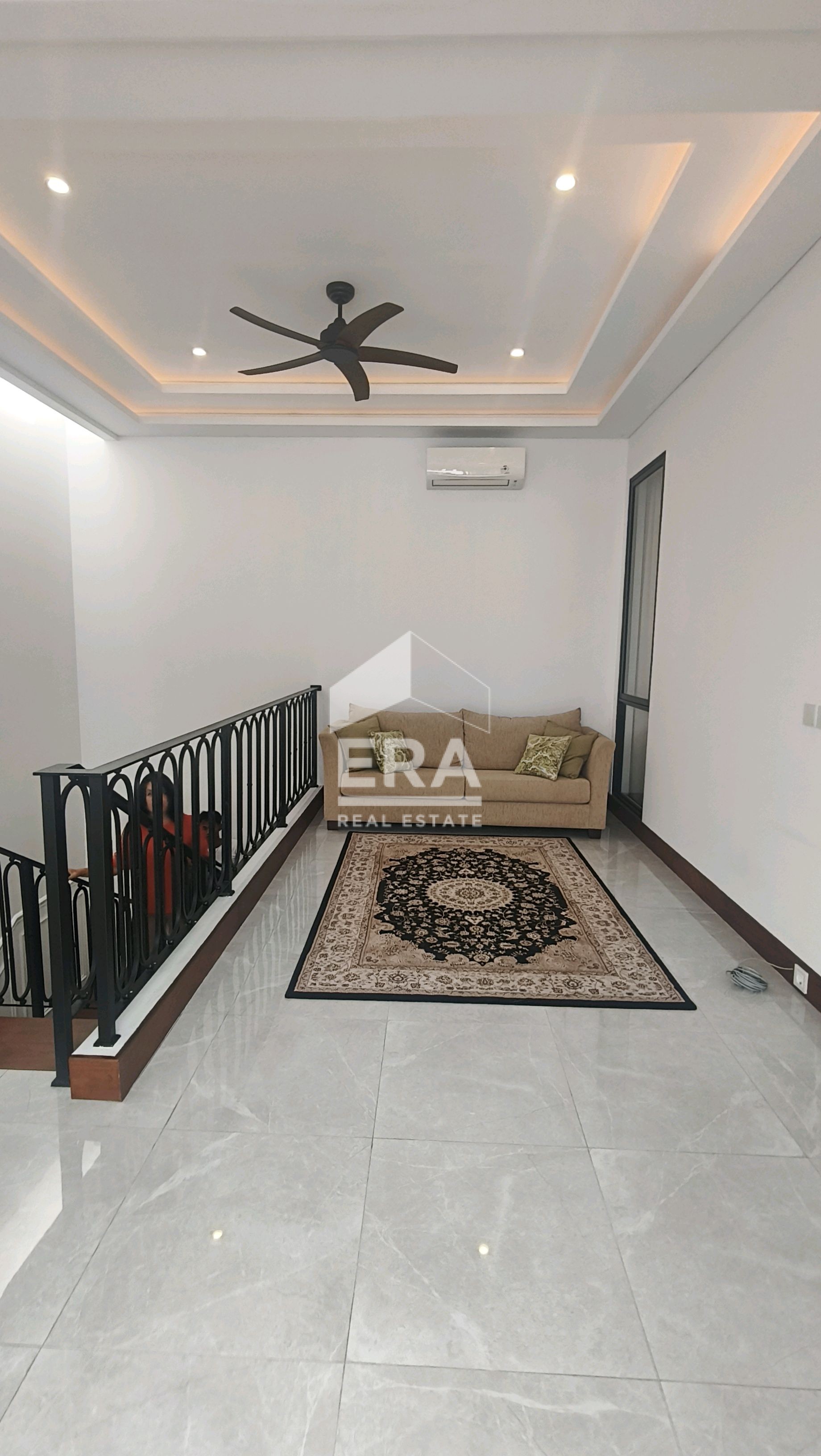 interior 9
