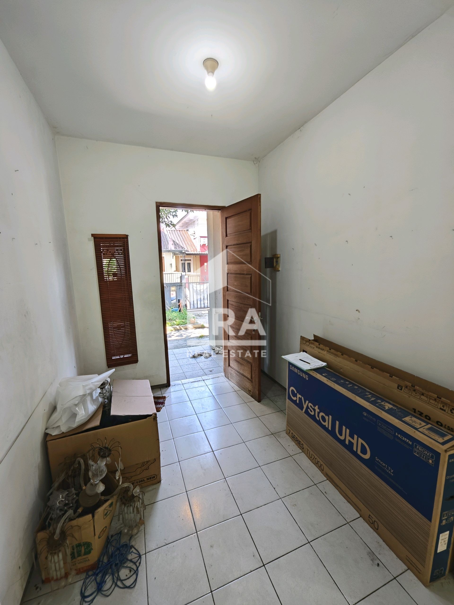interior 6