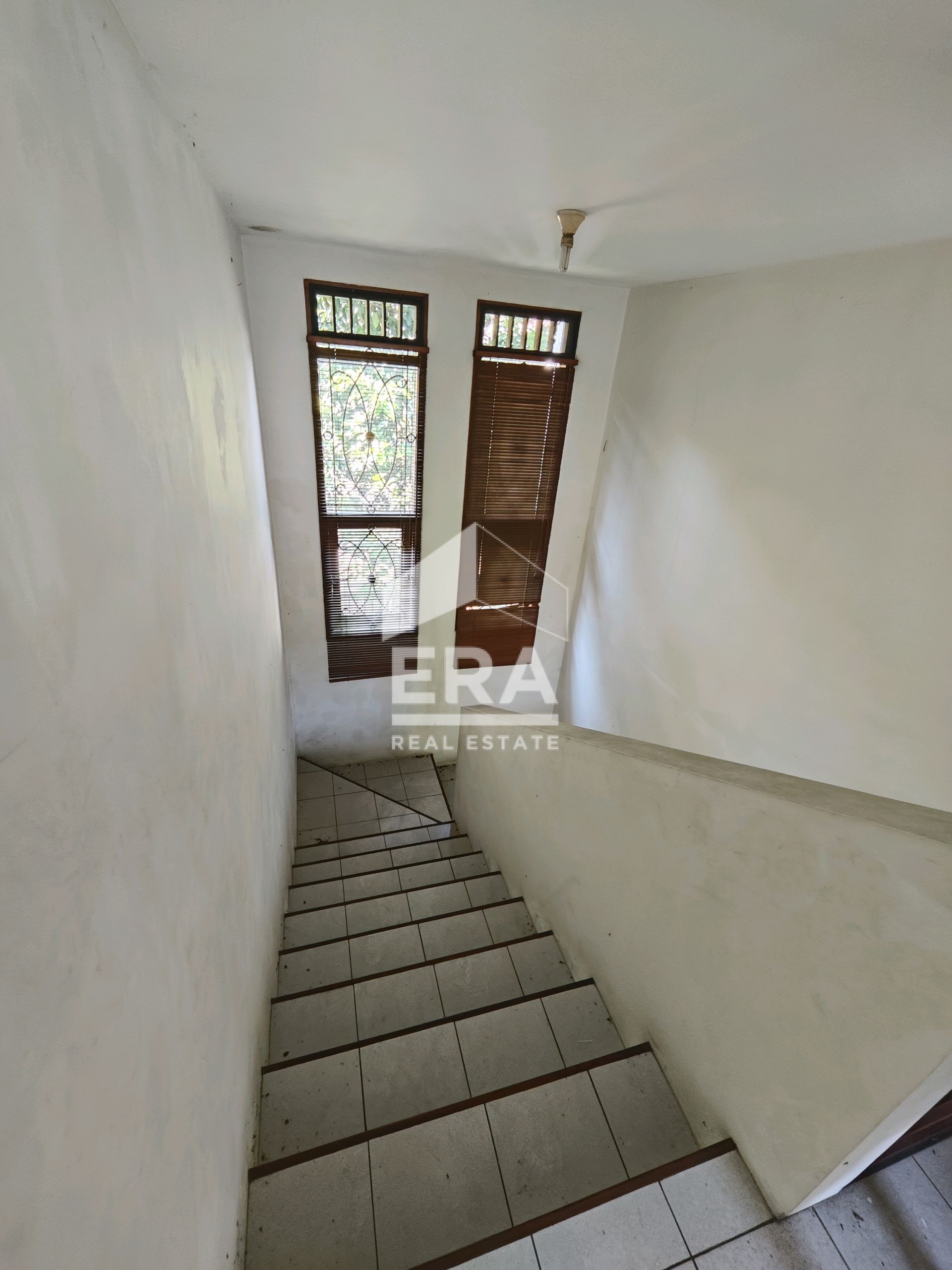 interior 9