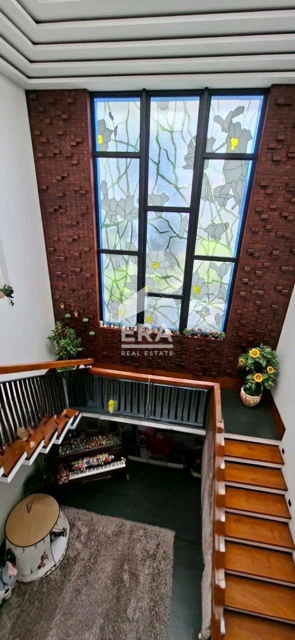interior 2