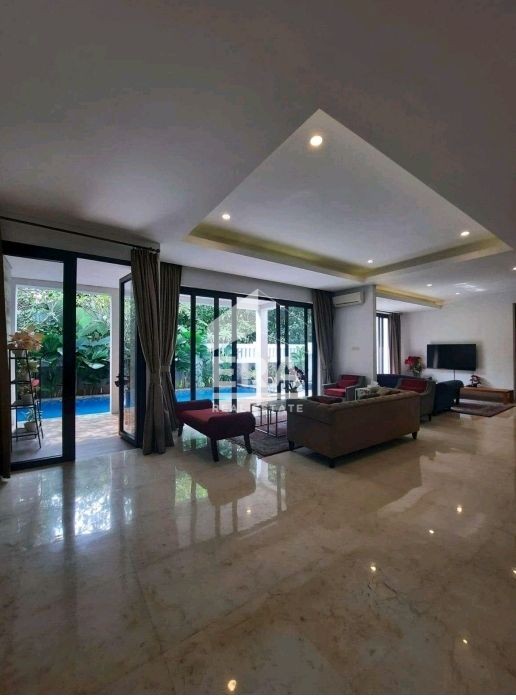 interior 2