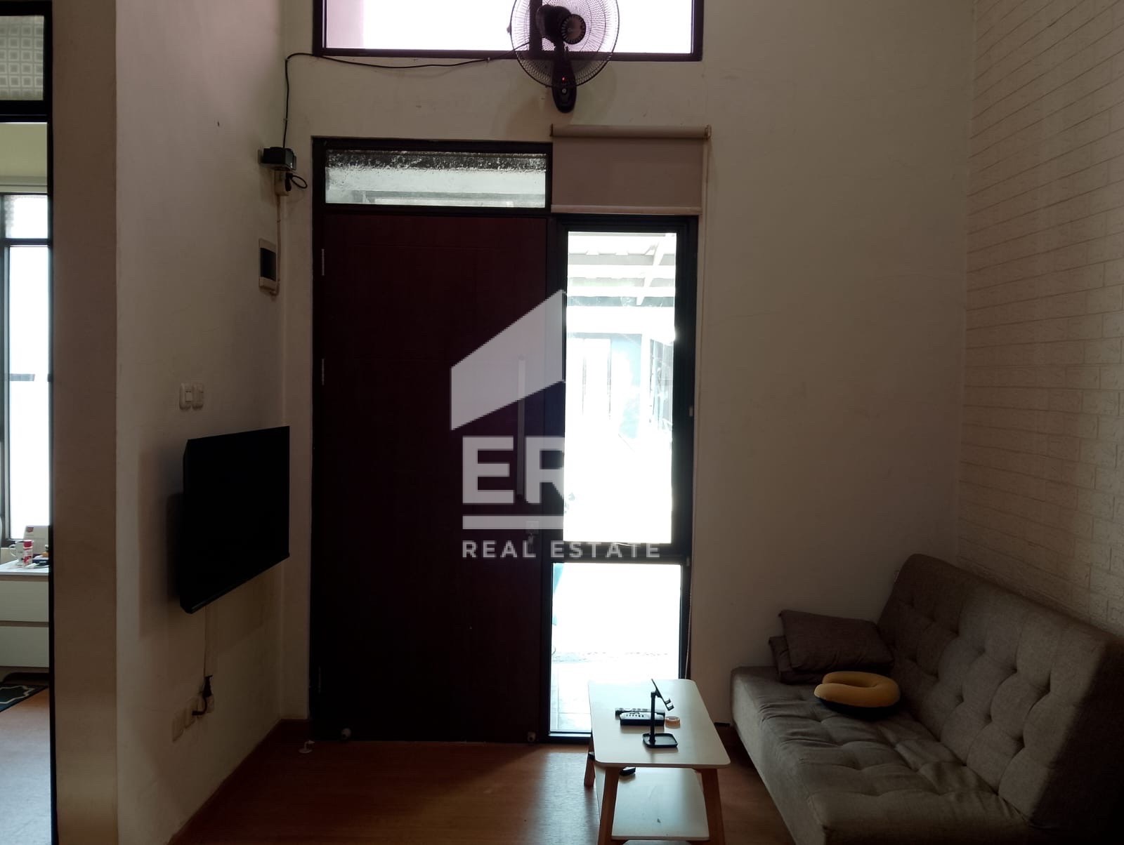 interior 10