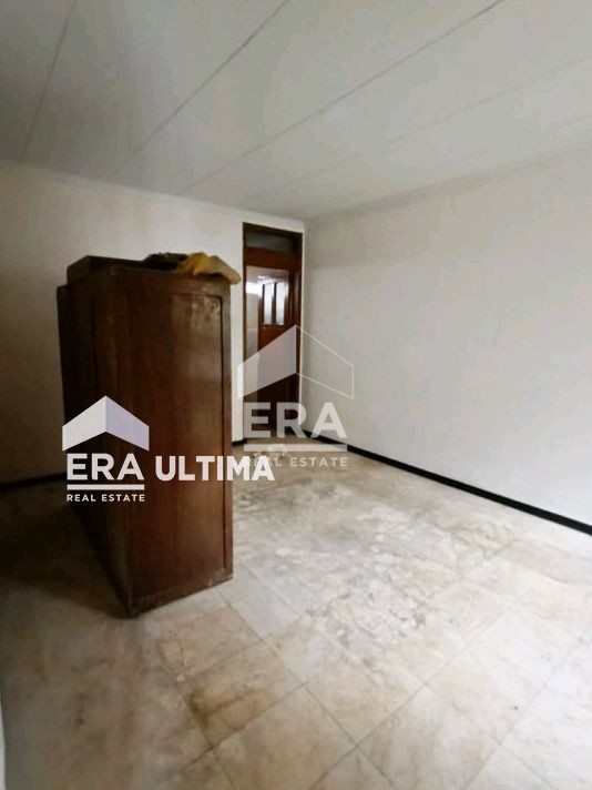 interior 6