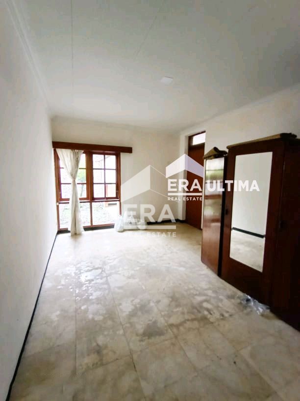 interior 2