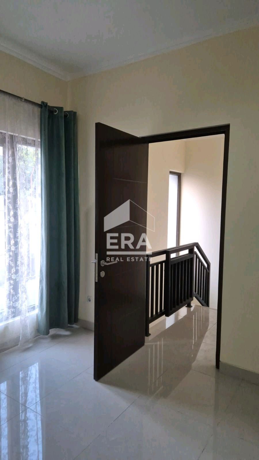 interior 8