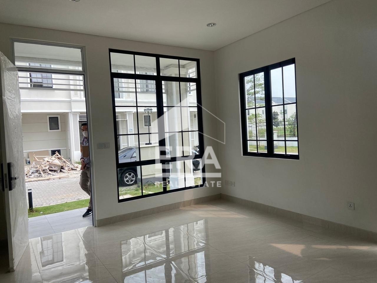 interior 10