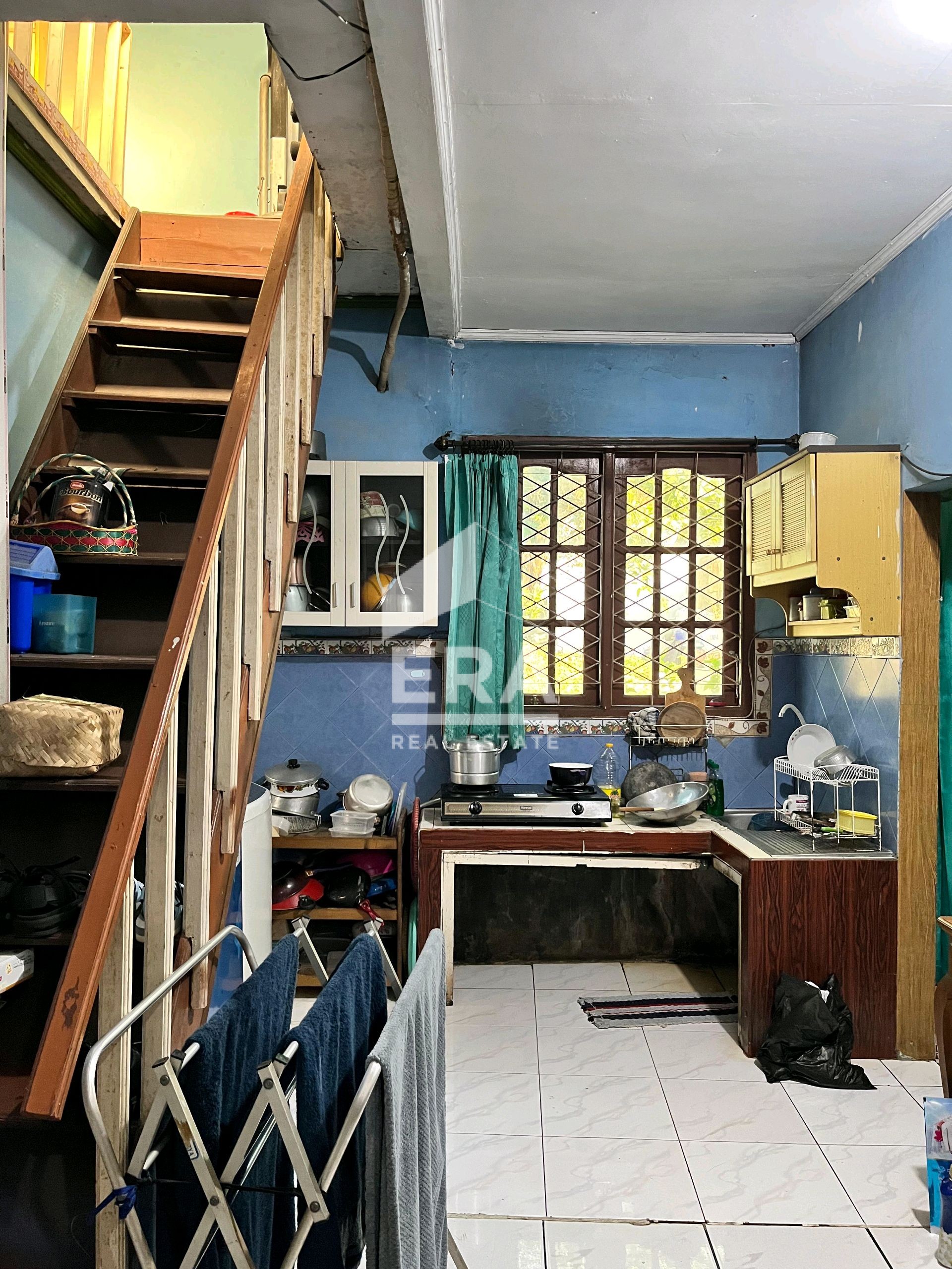 interior 8