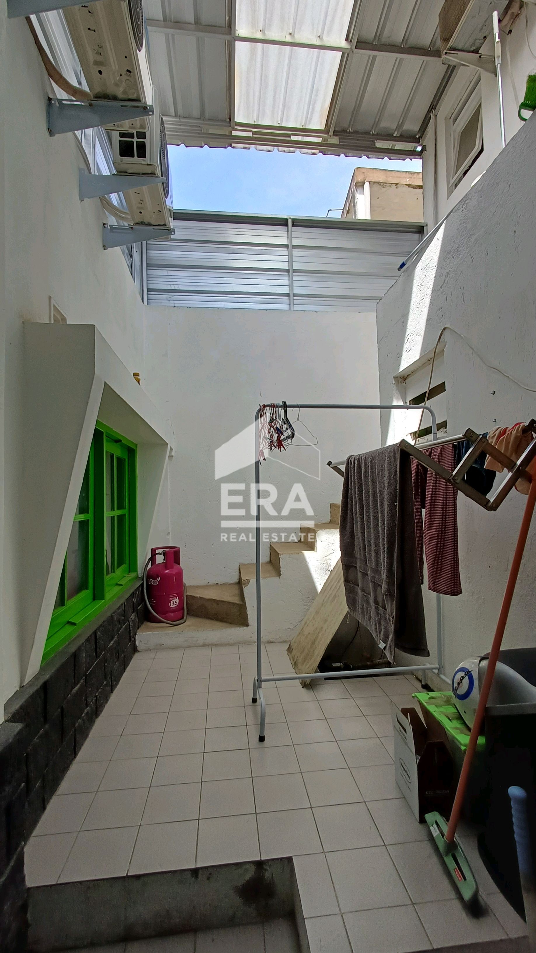 interior 7