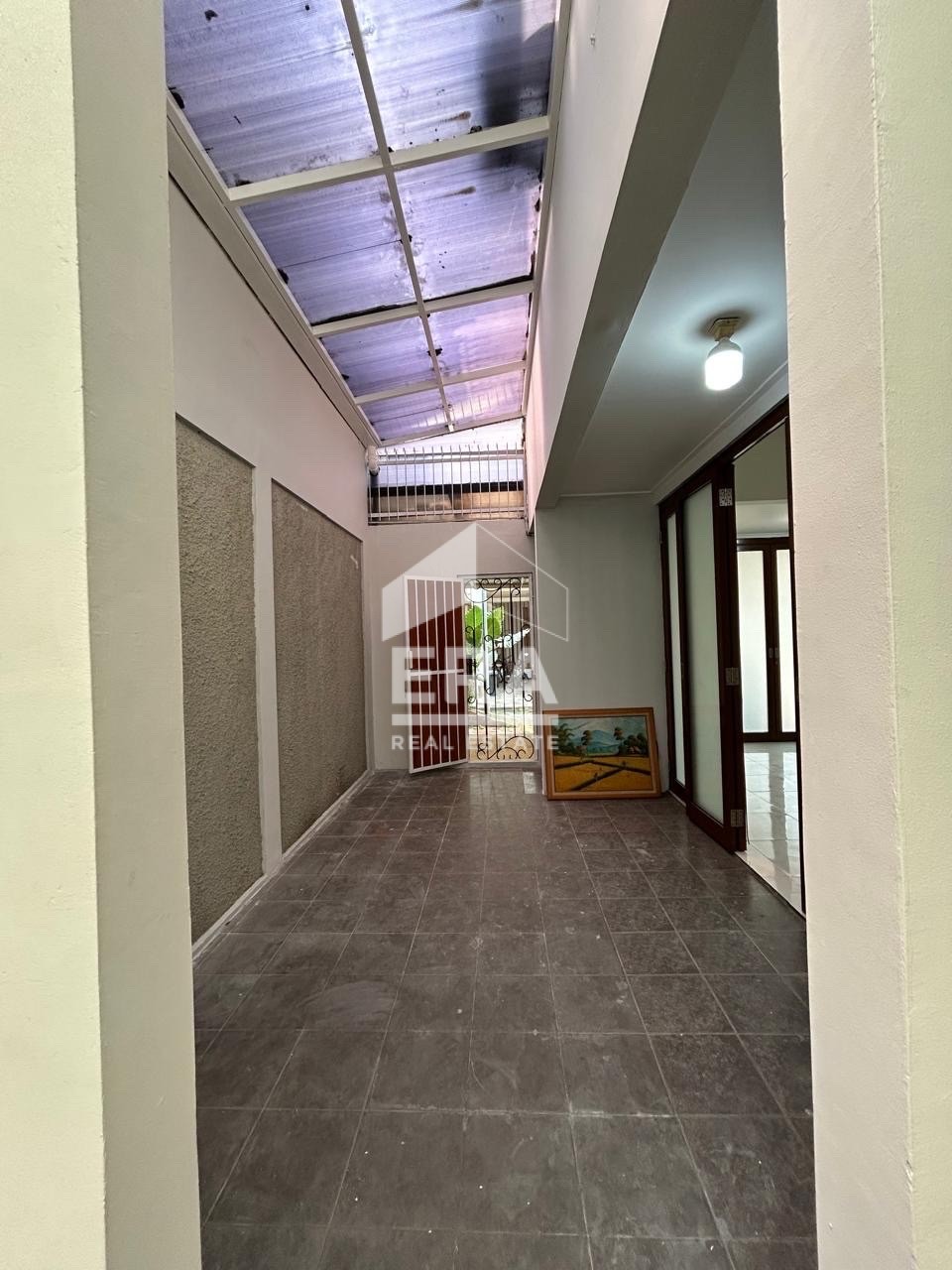 interior 10
