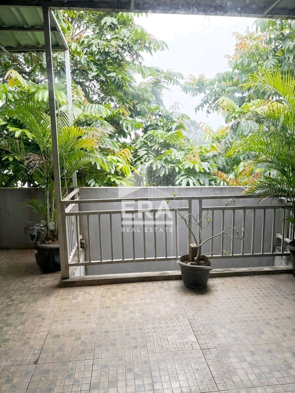 interior 6