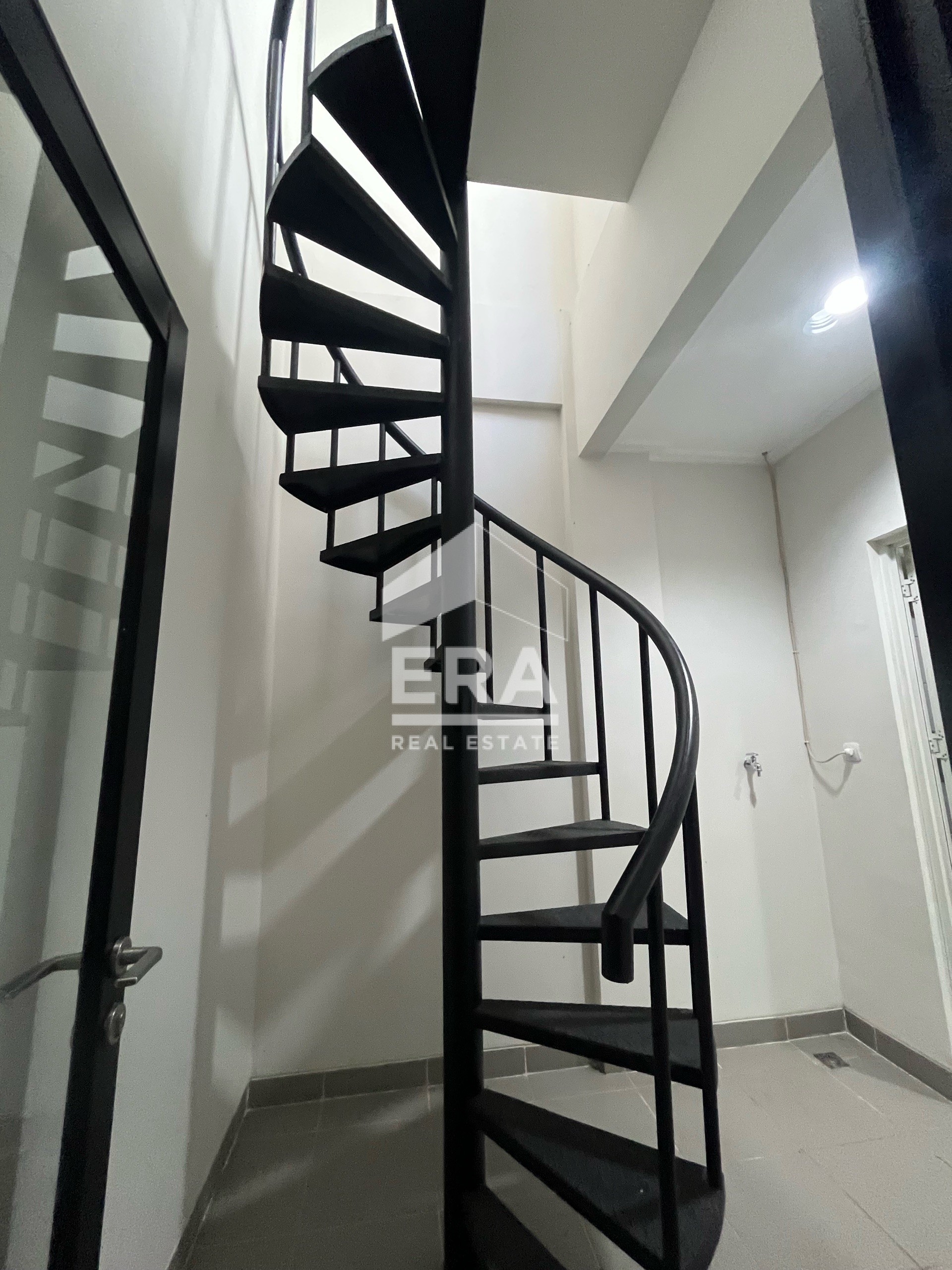 interior 4