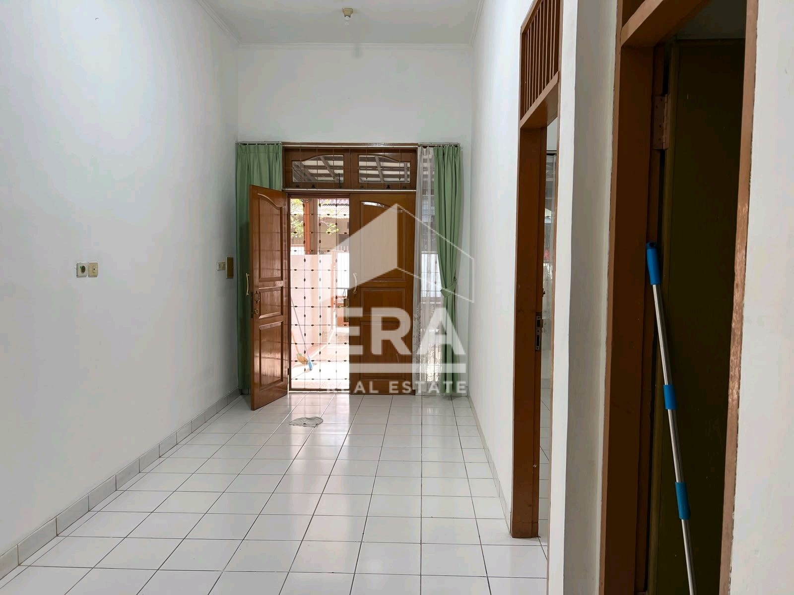 interior 2