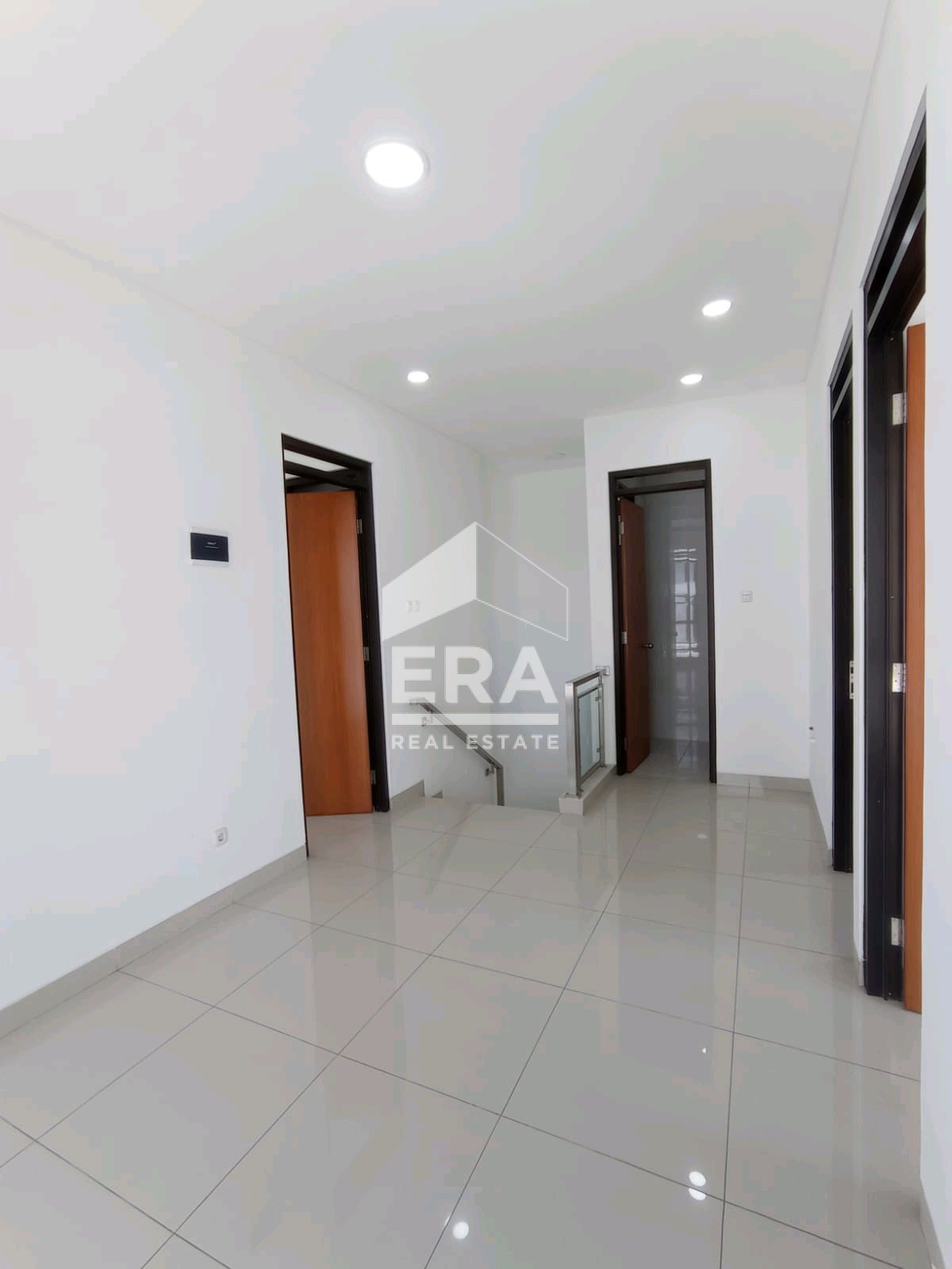 interior 8