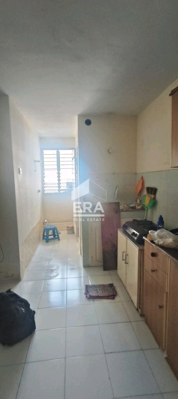 interior 8