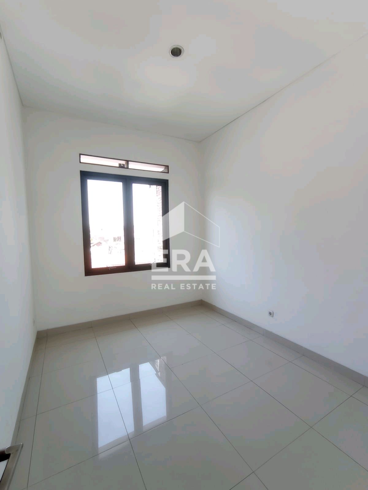 interior 8