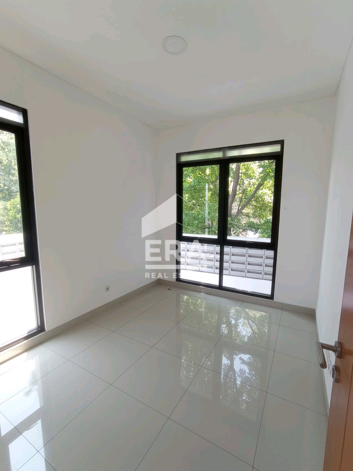 interior 4