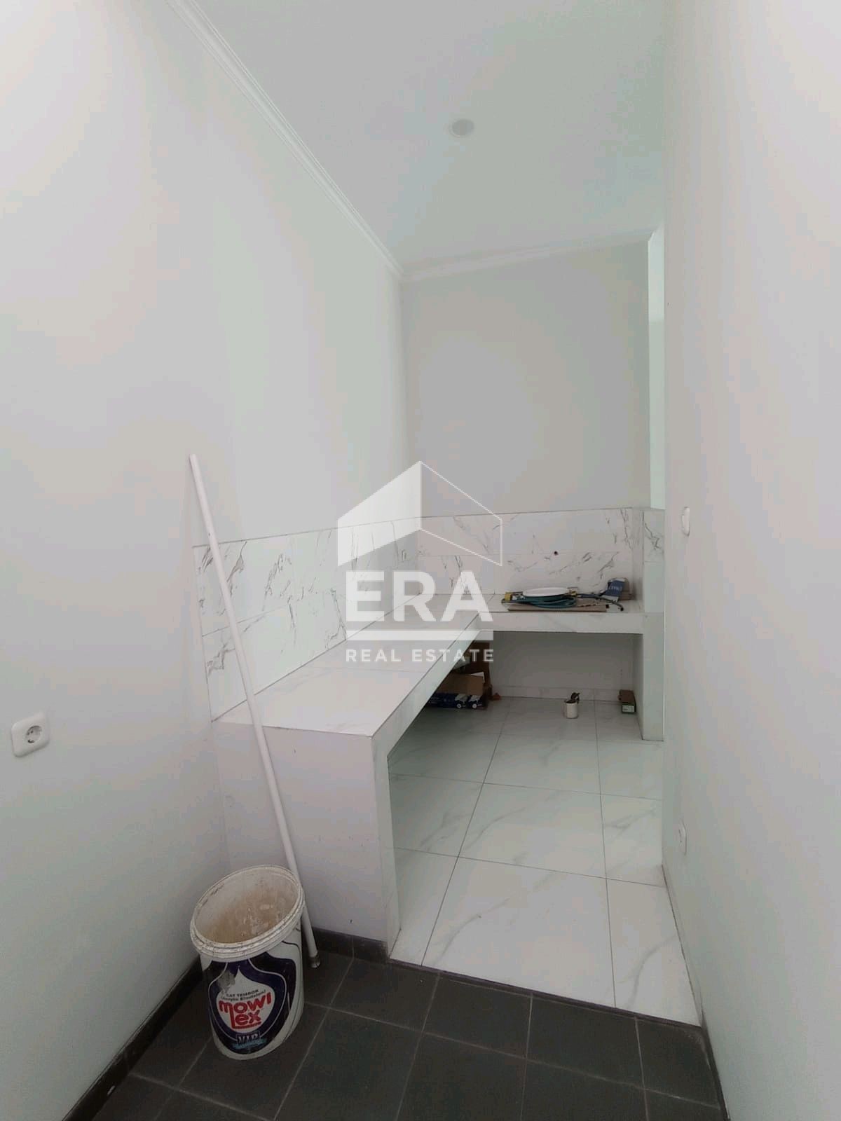 interior 10