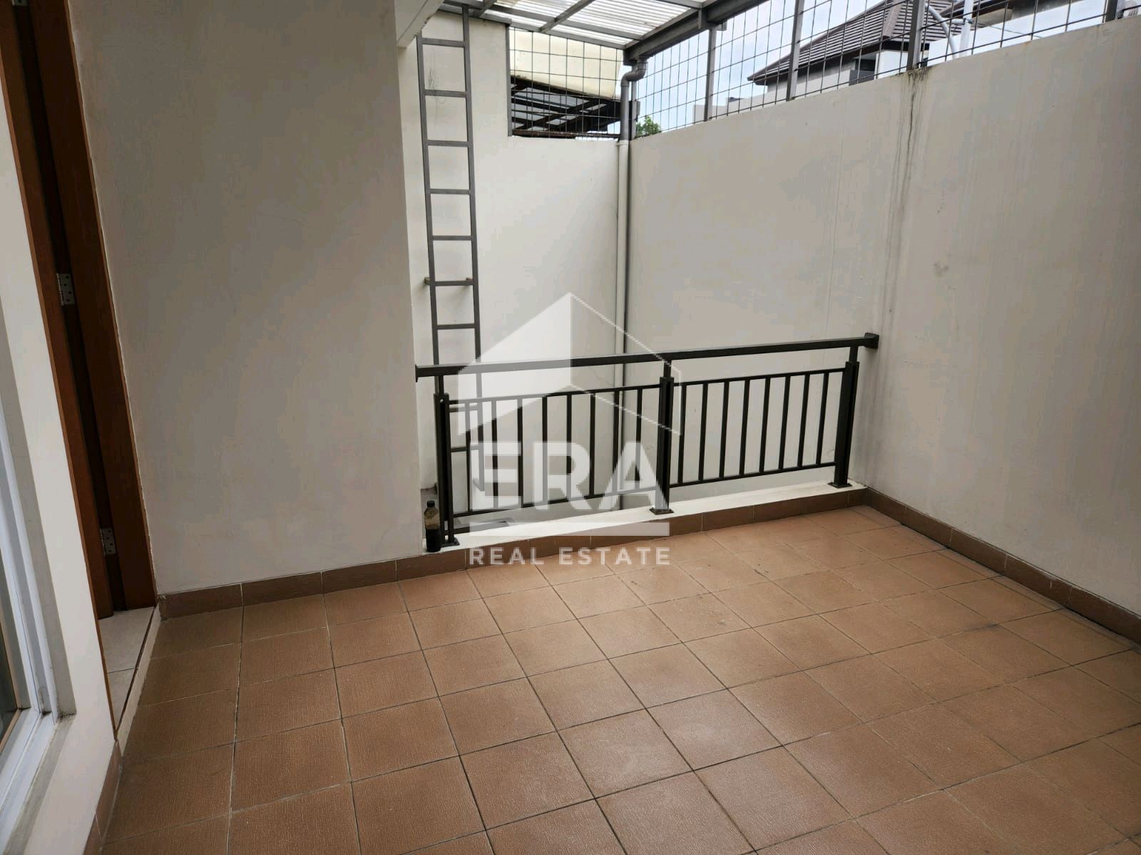 interior 7