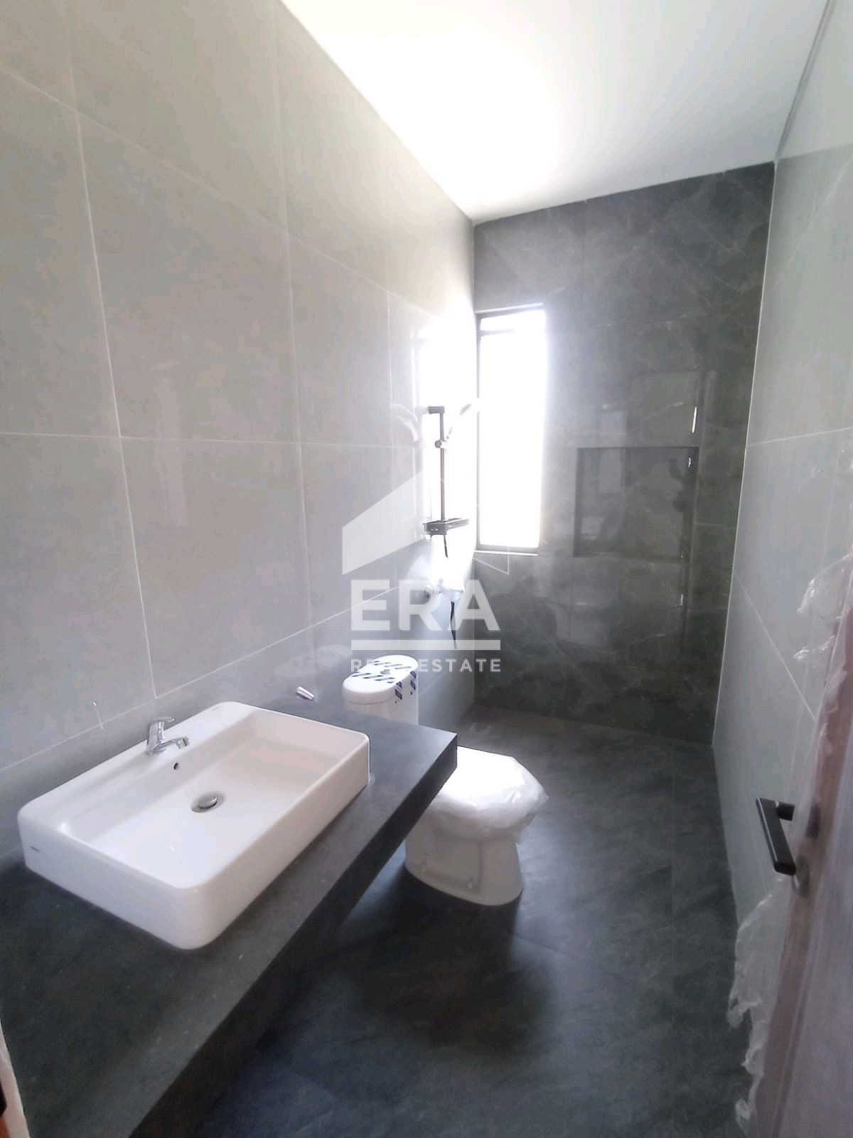 interior 8