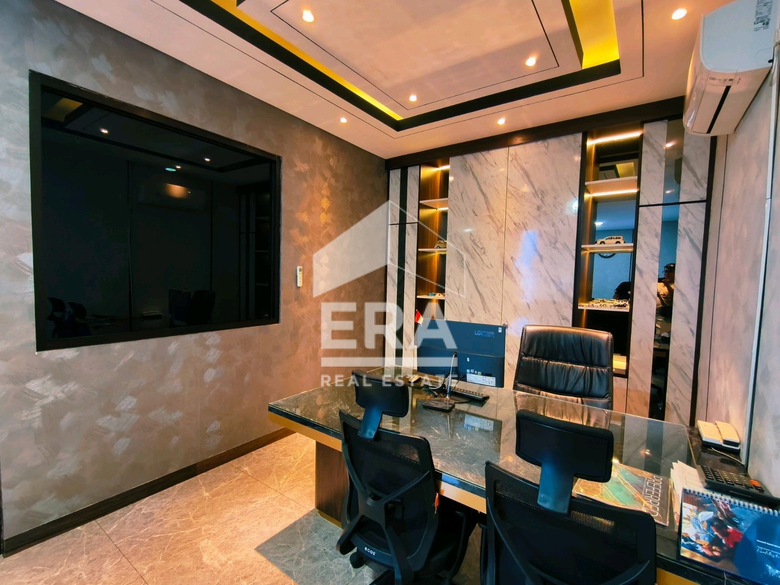 interior 10